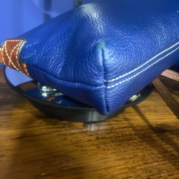 Dooney & Bourke Crossbody Bag - Picture 5 of 10
